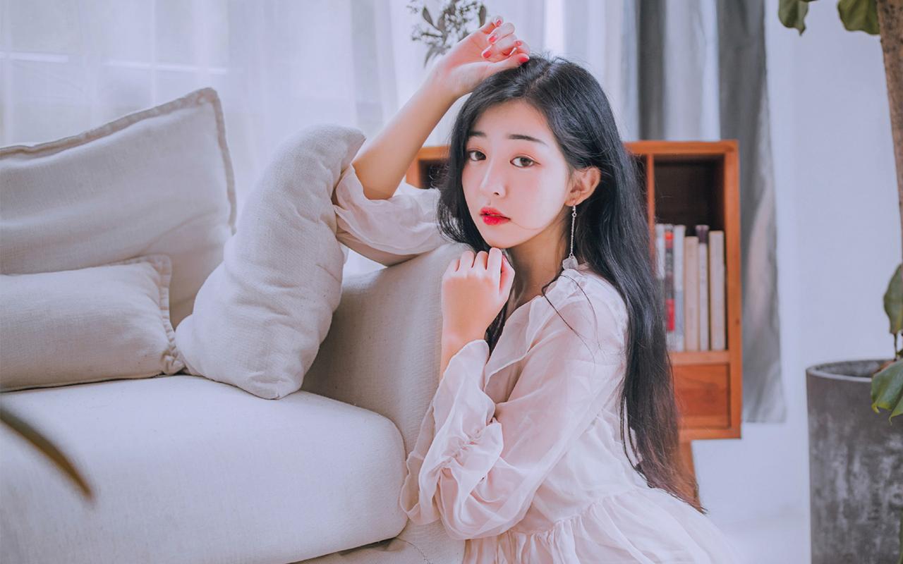 对爱泼斯坦案改口后，特朗普陷入多重“围攻” | 国际识局